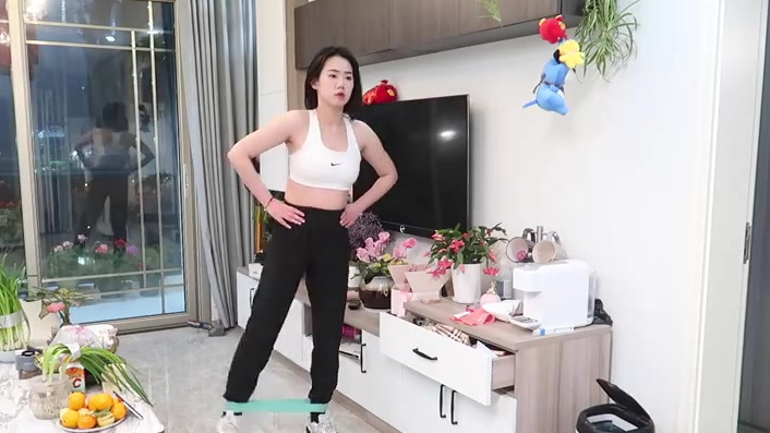 【多肉】拉拉筋 下个腰|佛系减肥VLOG|大肚腩变瘦记 第六期|166cm/ 57.25k