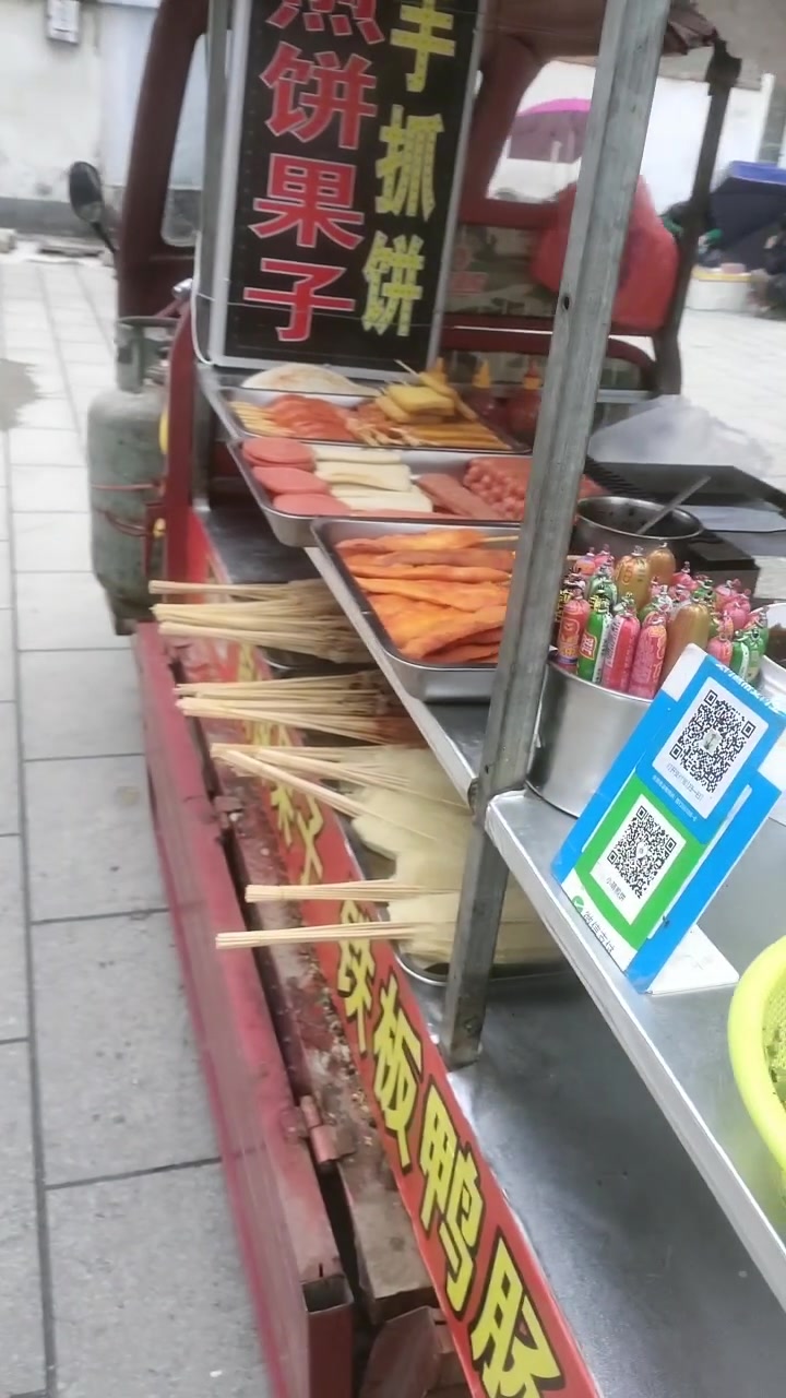 煎饼果子,手抓饼,铁板鸭肠