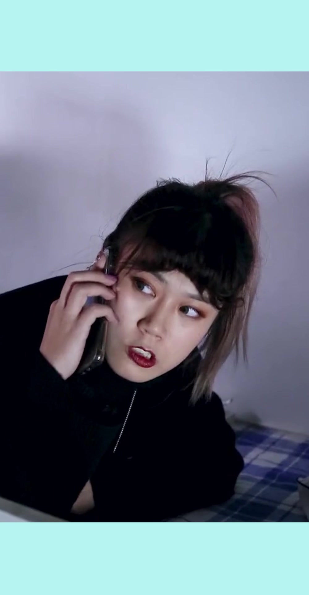 女生宿舍熄灯后的日常,吃泡面的太形象了,超级真实!