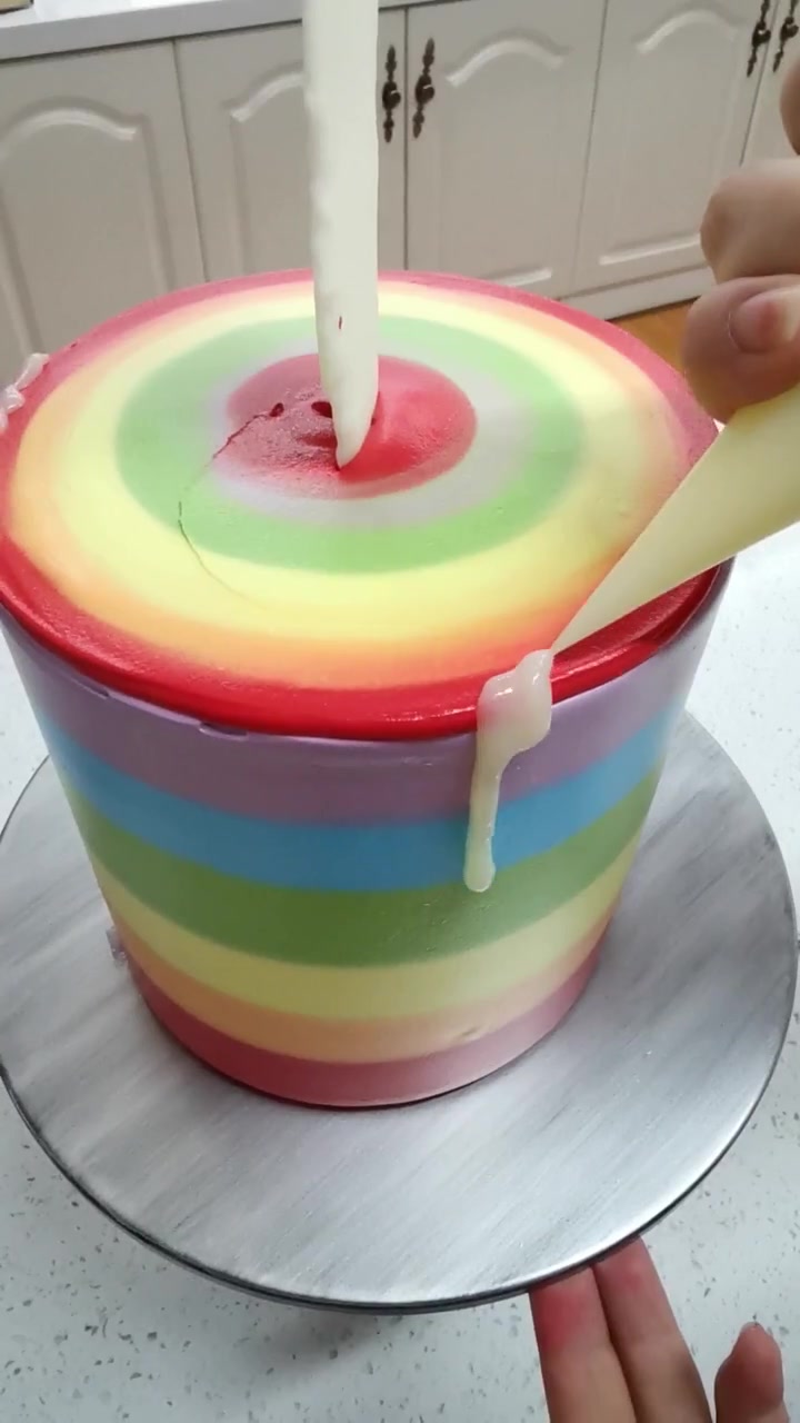 这才是彩虹蛋糕正确的做法,做好的那一刻,小朋友抢着要!