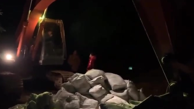 【官方回应农夫山泉疑毁林取水】近日,有网友称农夫山泉未经审批,在武夷山国家公园内施工取水,