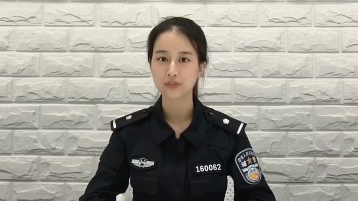  适合过年发朋友圈的文案有很多,但也要注意哦!朋友圈并非法外之地,发布这些东西将违法甚至是