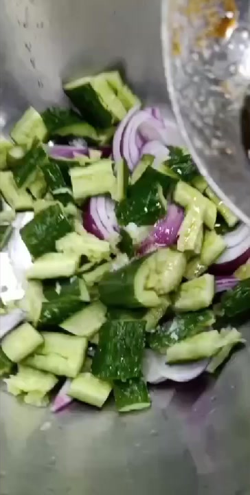 家庭版凉拌菜刀拍黄瓜做法