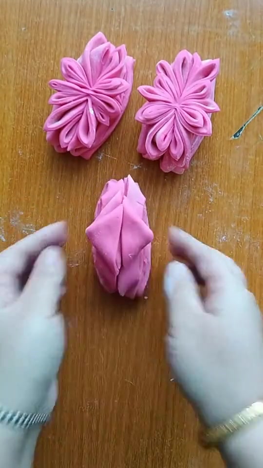 漂亮简单的花朵花馍,希望你喜欢