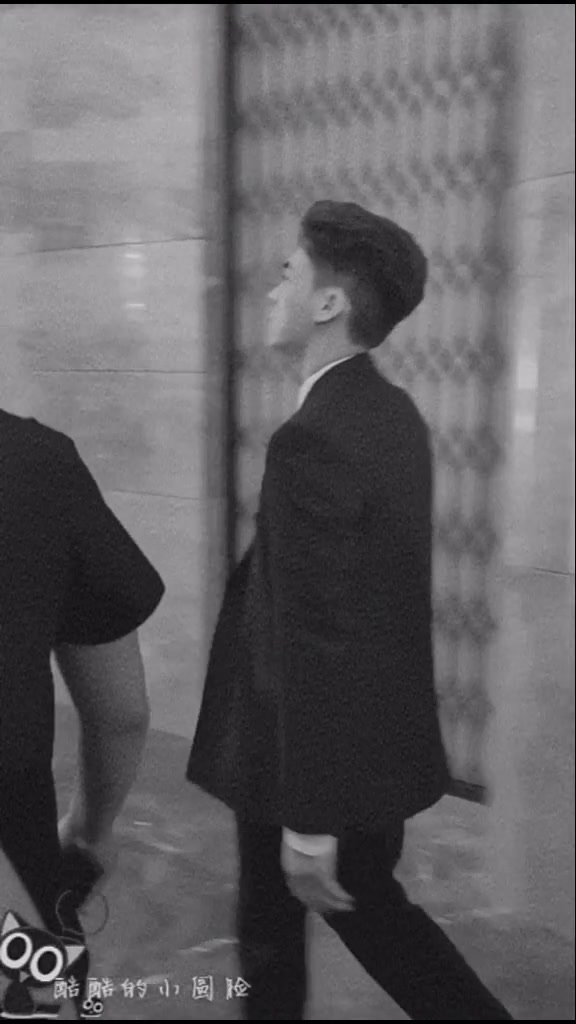 李易峰,你藏在手机屏幕里,是我触手可及的遥不可及