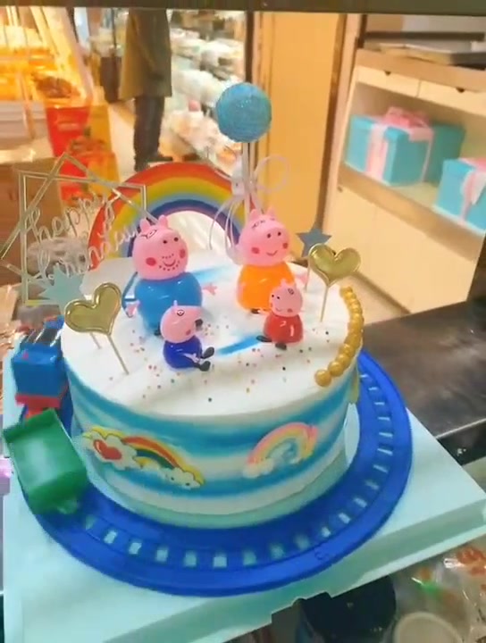 小孩们都喜欢的小猪佩奇托马斯蛋糕,送给男孩子最合适!