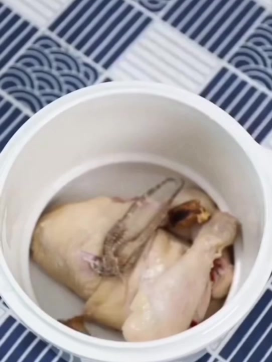 新年好!愿海马田七汤帮助你的儿童快高成长!