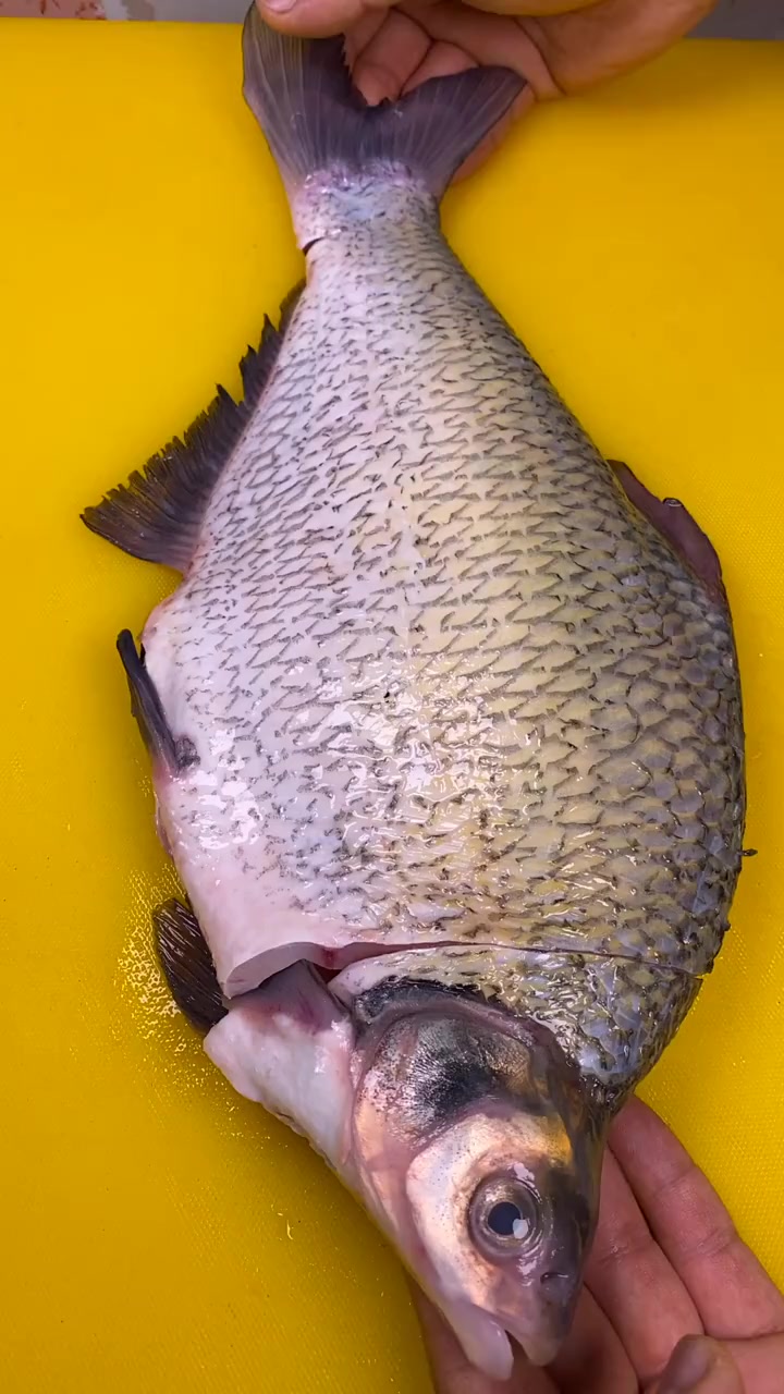 花样吃鱼,这个摆盘就像孔雀开屏,宝妈可以试试