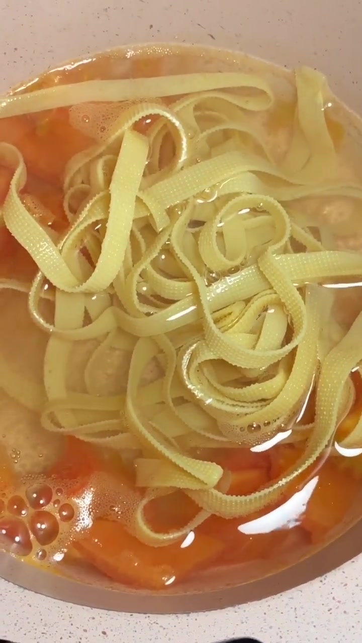 减脂晚餐:西红柿豆皮油菜汤,简简单单,味道鲜美!