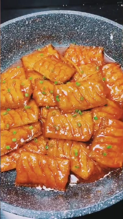 带鱼这样炸,不用调糊,外酥里嫩还入味!