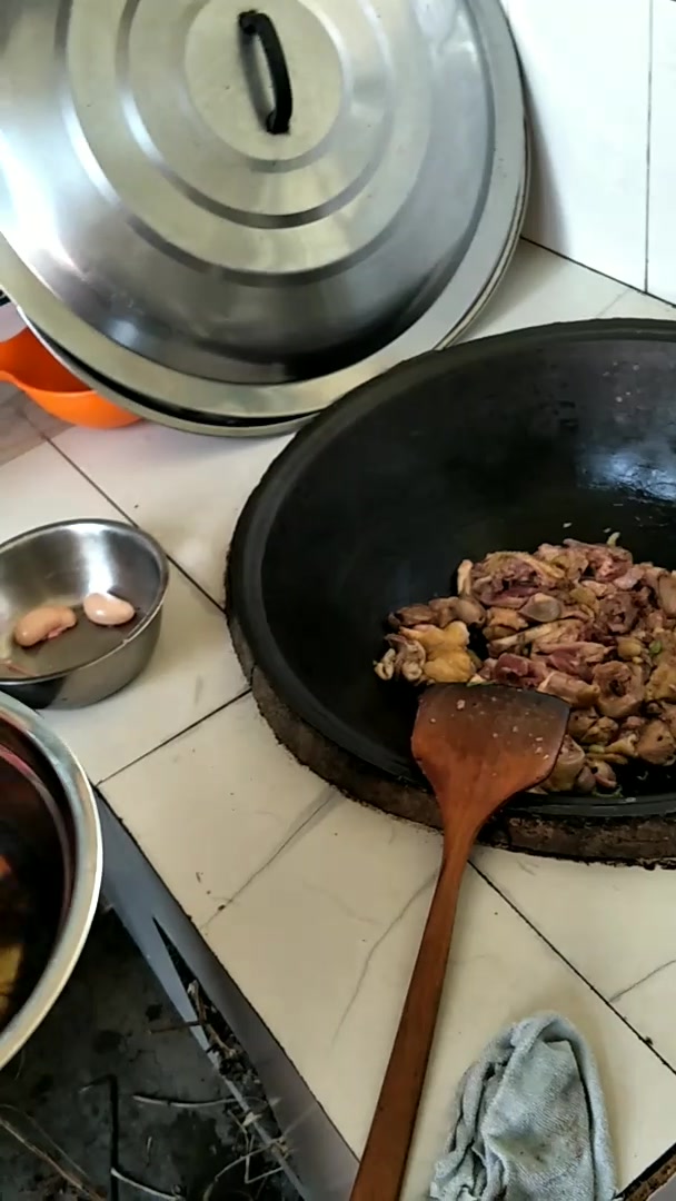 好吃的大锅炖土鸡