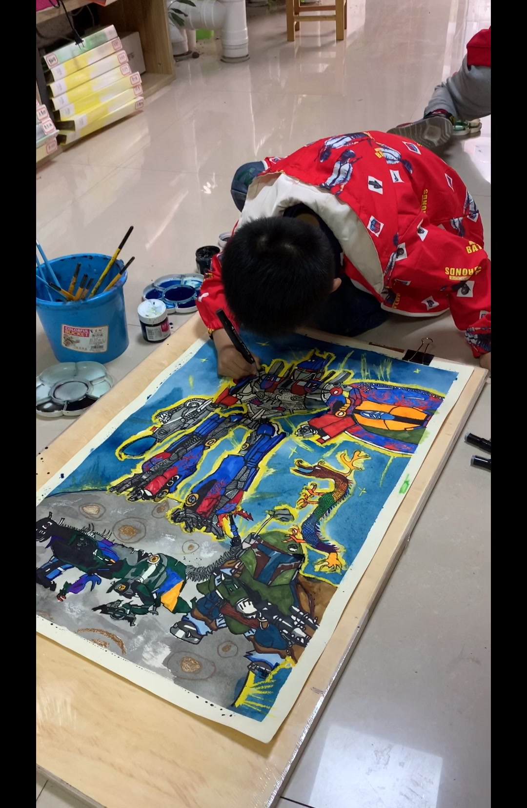 儿童创意画/二年级巨幅变形金刚《擎天柱》视频,在家也可以画