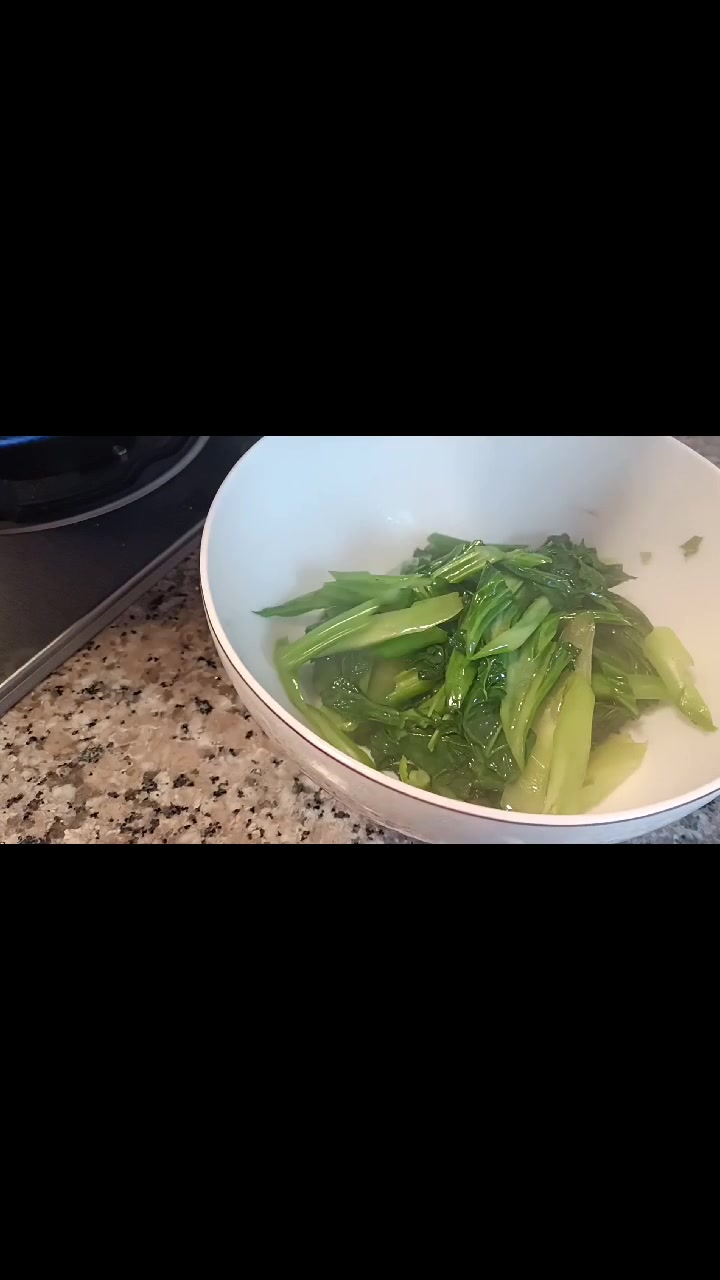 四川大厨教你做正宗(水煮肉片),学会了天天都想吃