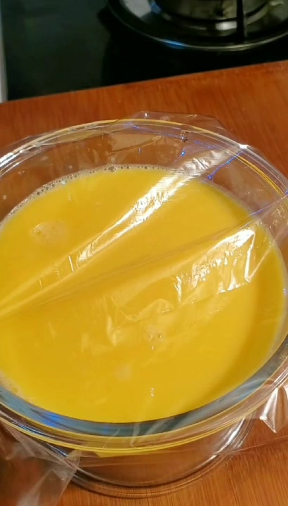 鸡蛋糕的家常做法,蒸出来的滑嫩美味,入口即化,老人小孩的最爱