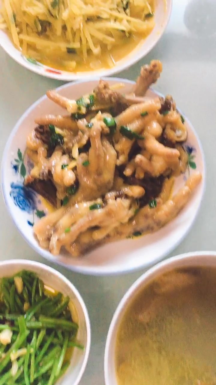 和儿子的午餐,儿子最爱的鸡爪
