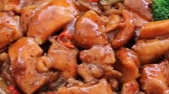 【黑椒鸡丁饭做法】太香啦,好吃到停不下来的黑椒鸡丁饭,劝你一定要试试!