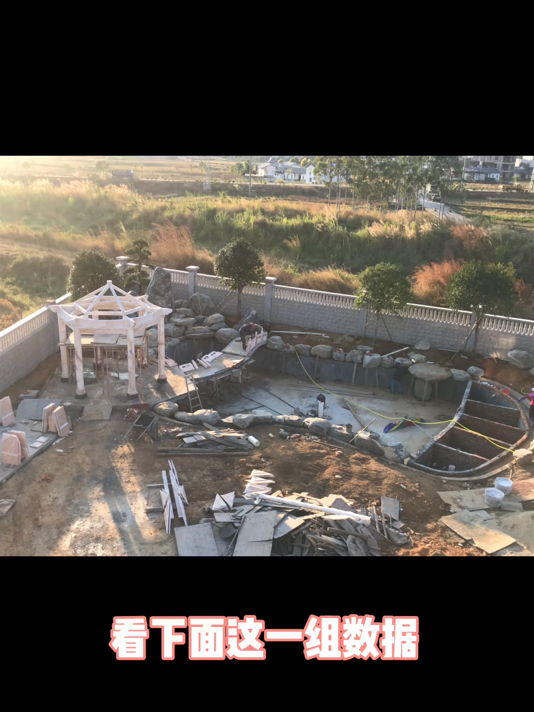你家建大鱼池时,过滤池要做多大?要分几隔?