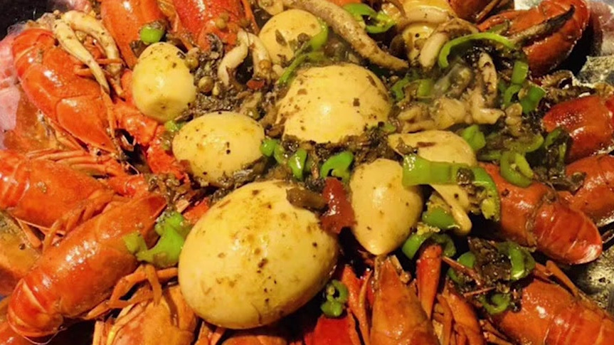 #烤肉店复工点整本菜单#【真·来一本儿!#烤肉店复工豪横顾客点整本菜单# 老板亲自开车送上