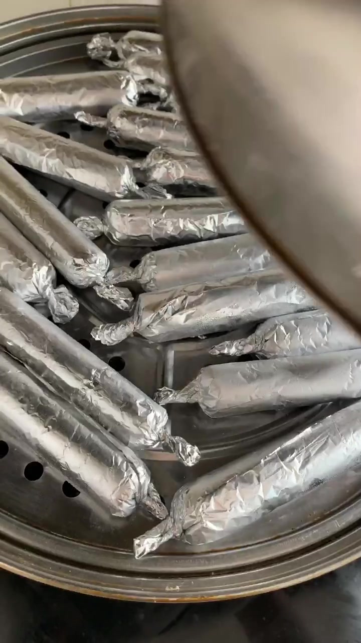 鸡胸肉做的火腿肠,营养丰富又容易消化,最适合做给孩子吃了