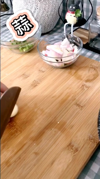 简单好吃的花甲炒面,喜欢点赞关注