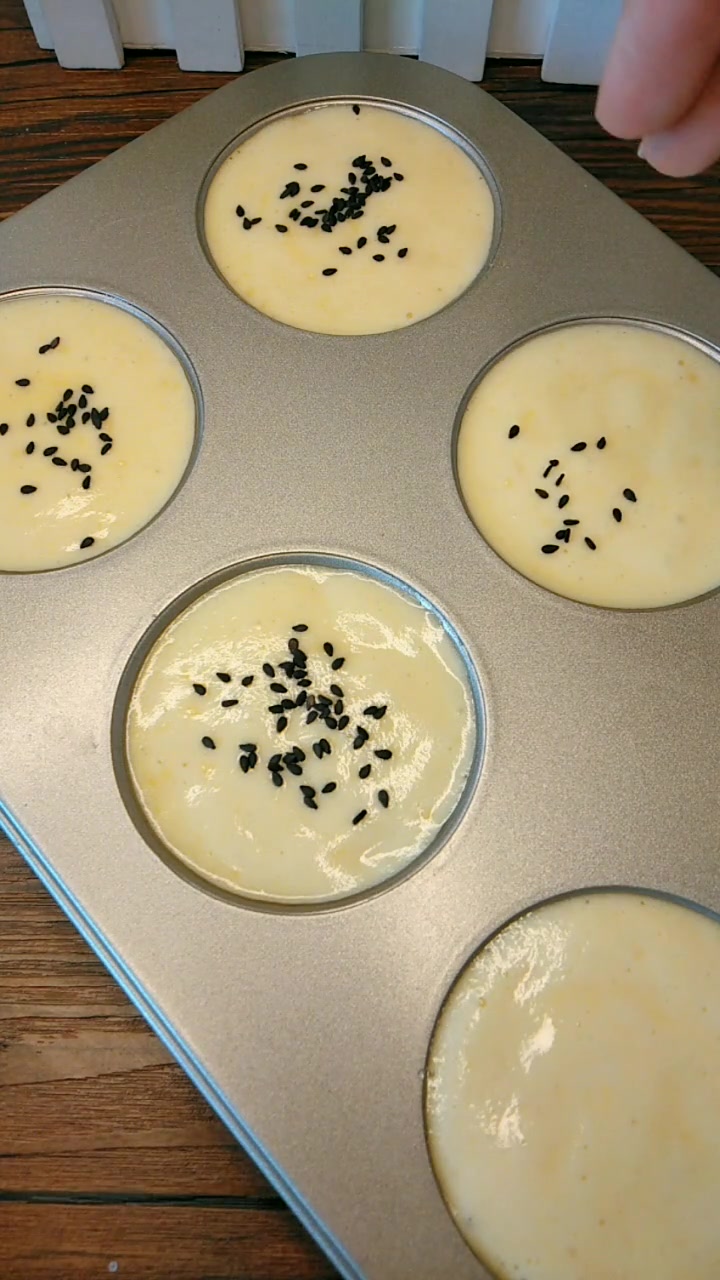 宅家里没事干,教你做懒人鸡蛋糕,做法简单又好吃,松软香甜