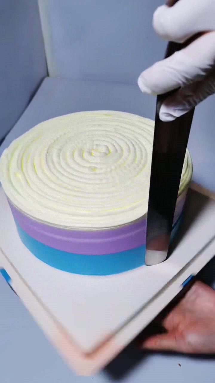 粉色果酱淋边,彩虹小马棉花糖,儿童生日蛋糕,成品勾起了童心呐