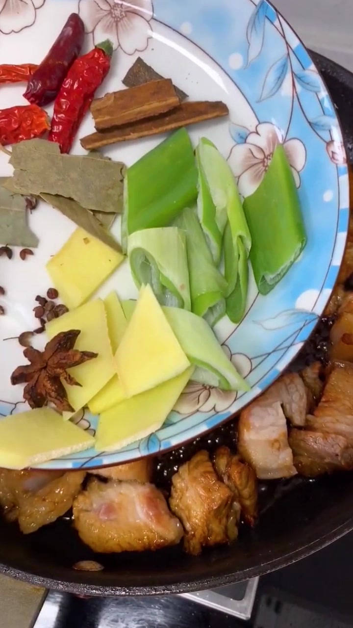 教你做红烧肉焖干豆腐,超级下饭