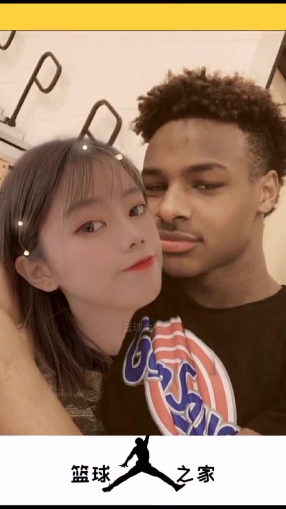 你知道吗?布朗尼的女朋友其实是中国女孩