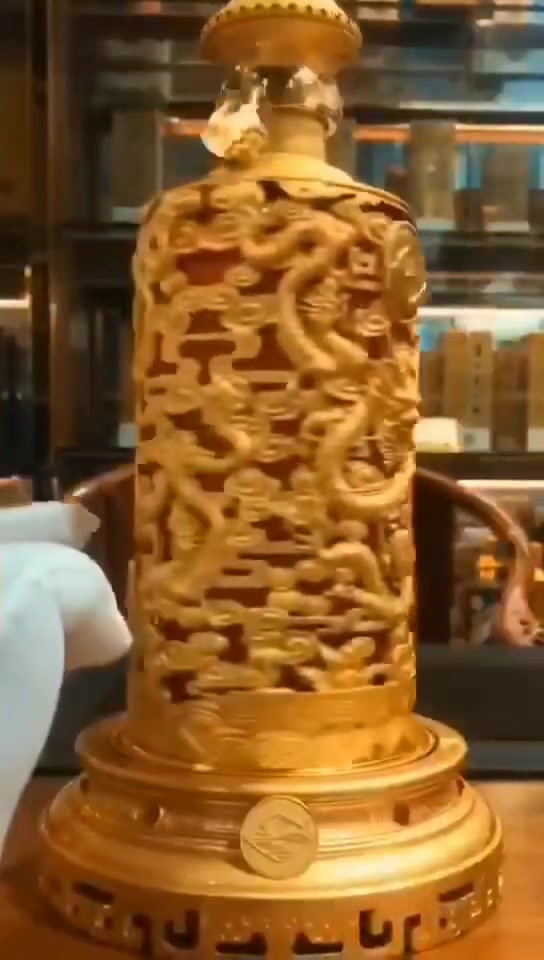 钓鱼台酒唯一一款批发价超过飞天茅台酒的,大家看看长什么样?