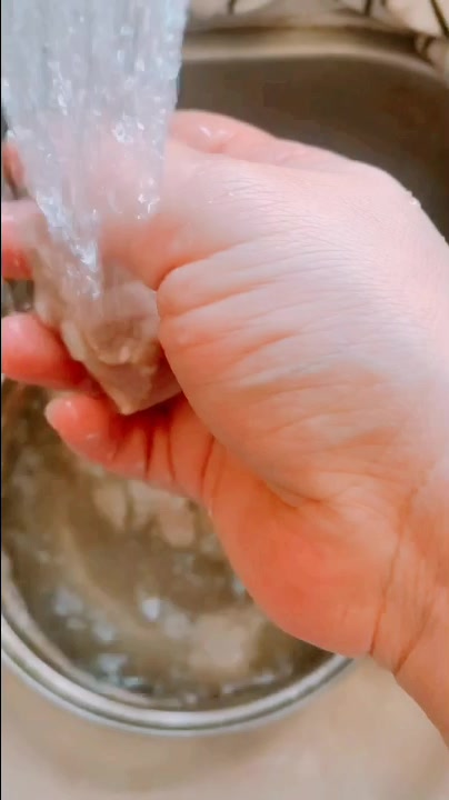 排骨焖腐竹黄花菜