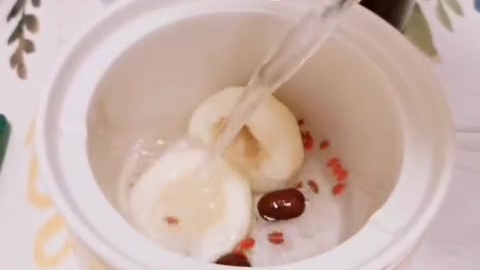 蒋世佳版冰糖炖雪梨,快去做给你心仪的他吧~@电视剧冰糖炖雪梨 @电视剧冰糖炖雪梨