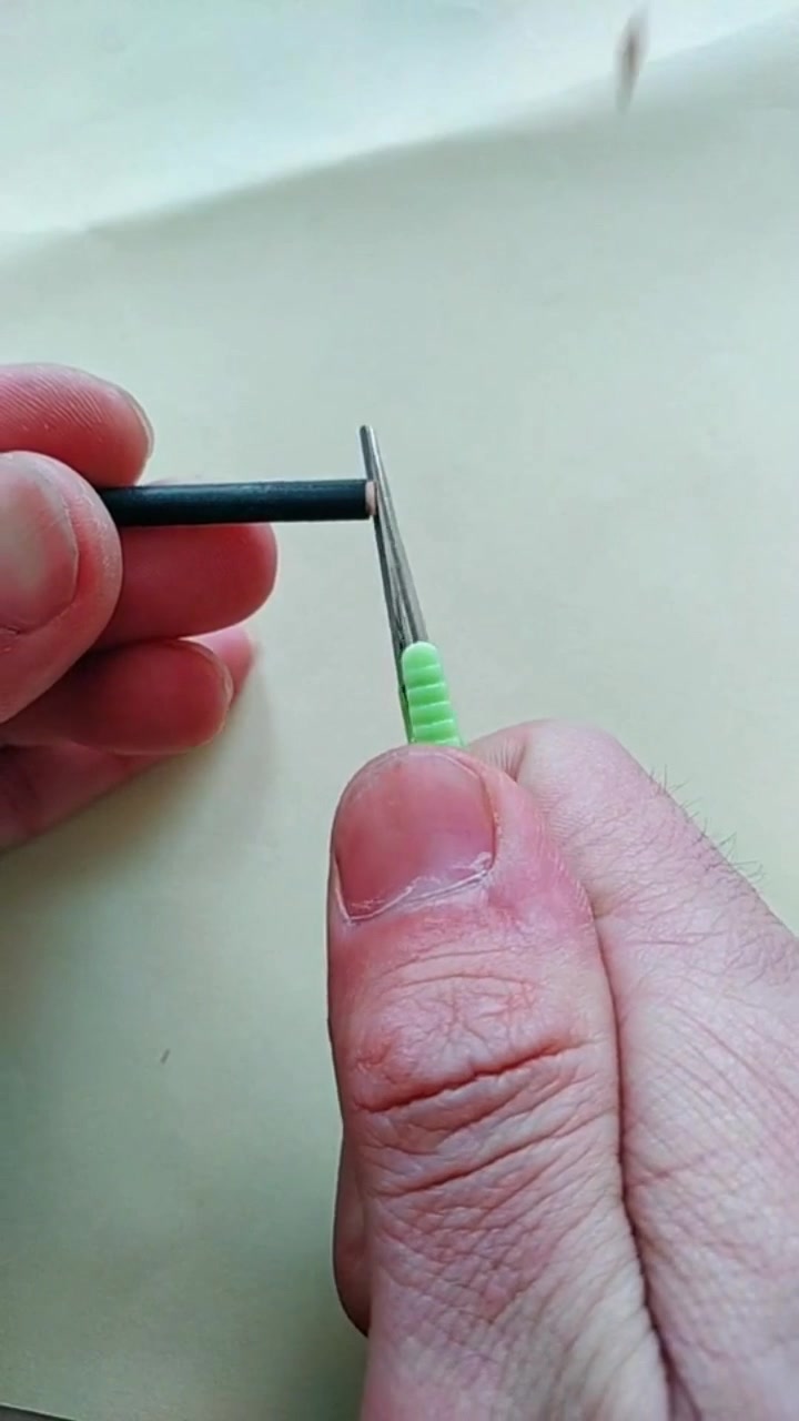 用缠线板 防止鱼竿的进水的方法
