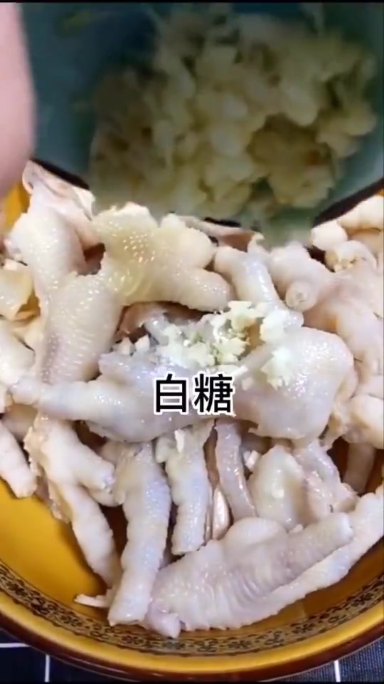 脱骨鸡爪,这样凉拌真的很好吃,喜欢的学学