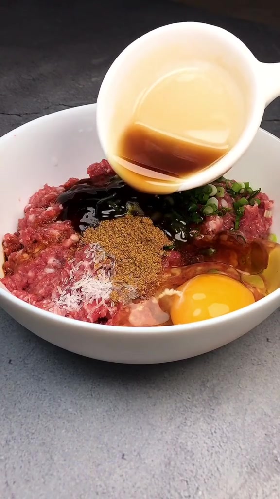 羊肉馅包子、饺子、馅饼这样调馅很好吃!