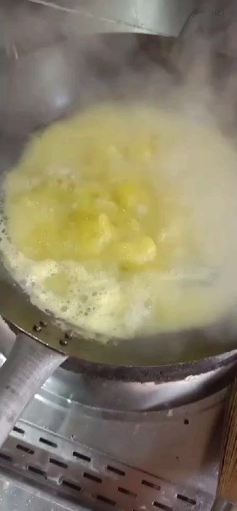 来个酸菜鱼和金汤田鸡