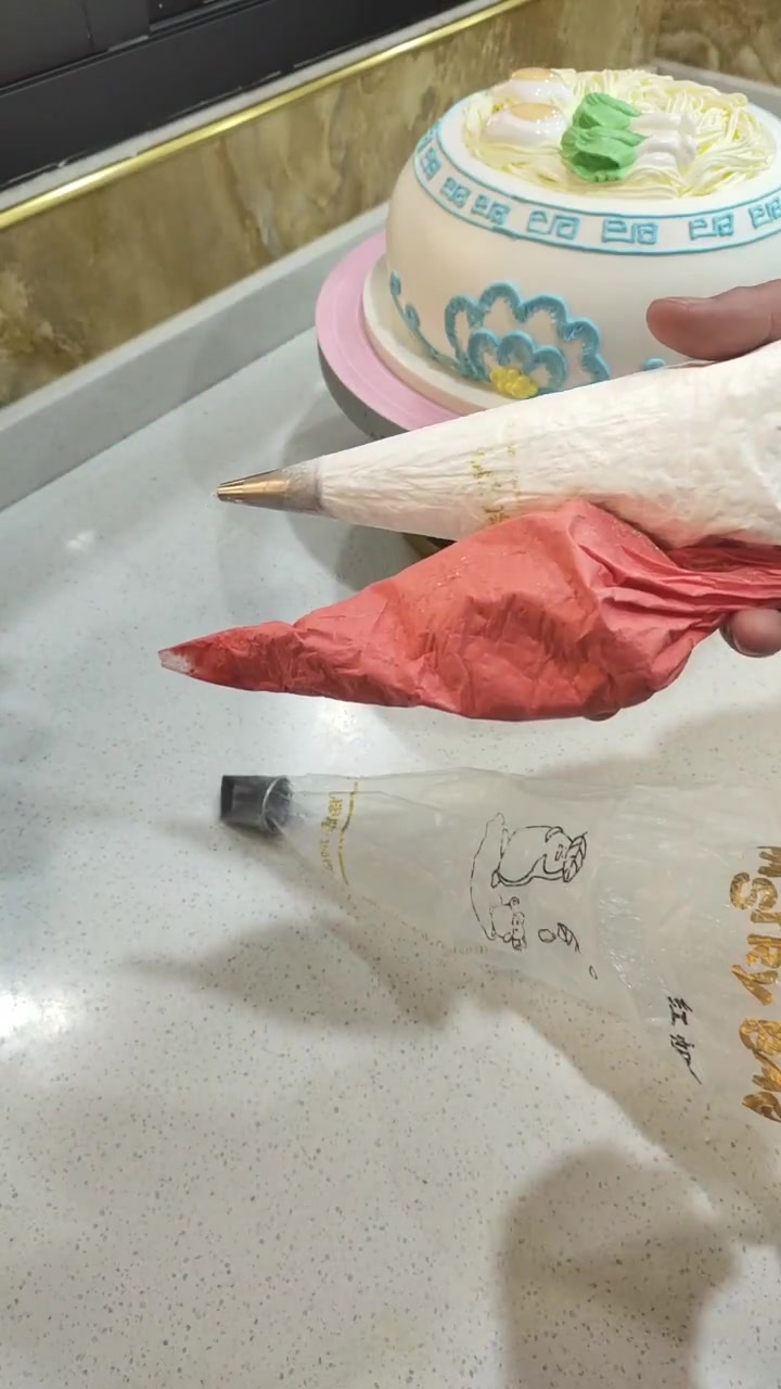 花巨资给老婆订的生日蛋糕,看到最后成品那刻,499花得太值了!