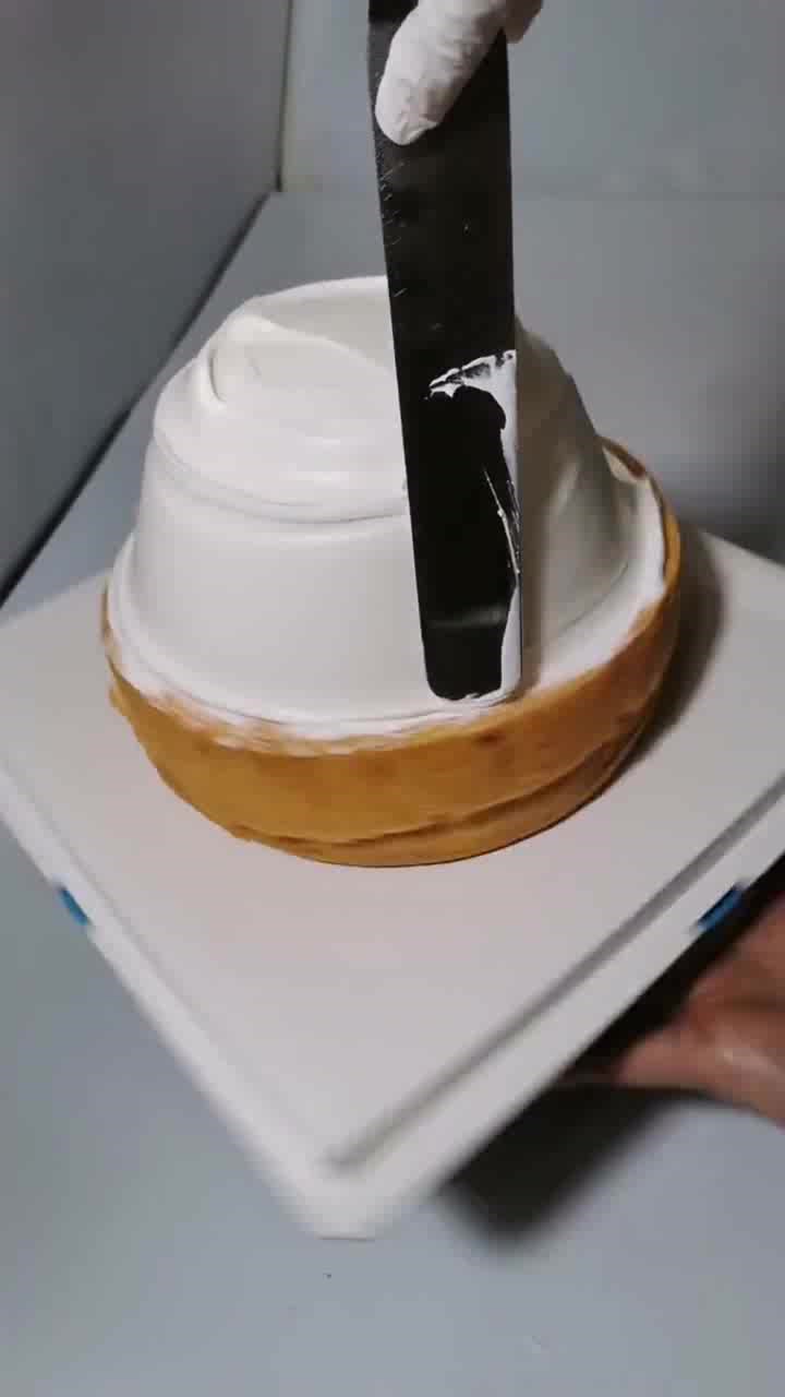 这个花边挤得可太好看了,大师傅心灵手巧,小仙女专属生日蛋糕!