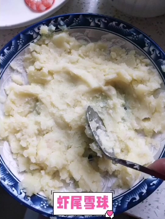 味道特别鲜美的虾球,自己在家做的干净卫生