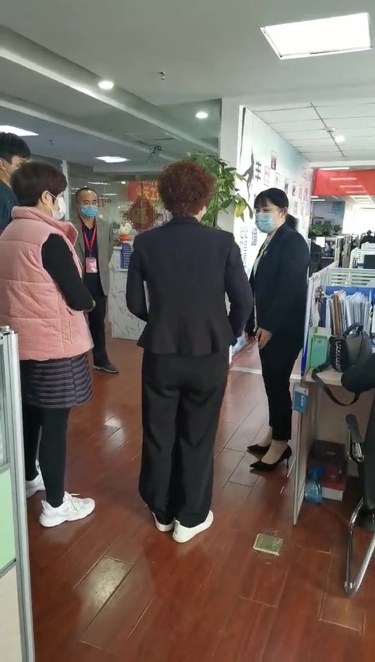 梵珮龙虾饭加盟商来公司参观