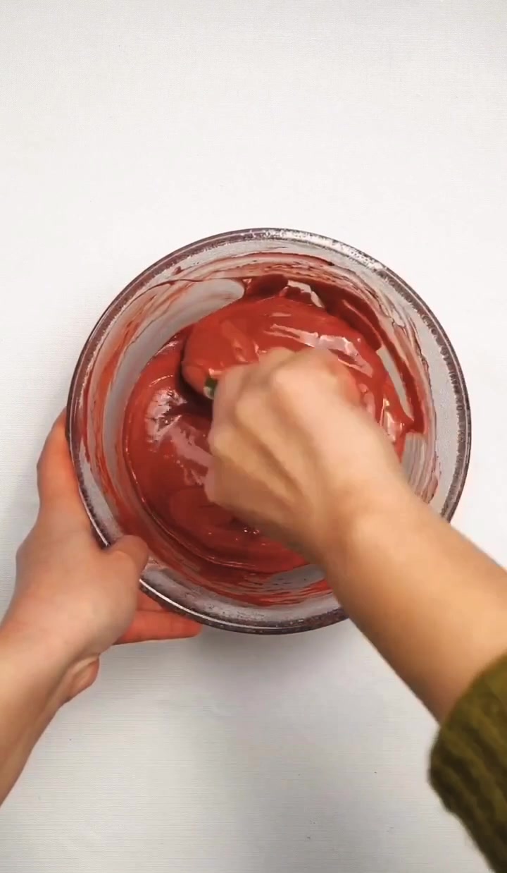 一见倾心!教你做惊艳又好吃的红丝绒蛋糕