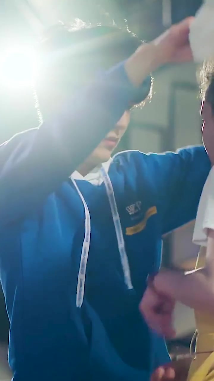 冰糖炖雪梨:送给你们一个“高清”黎语冰!