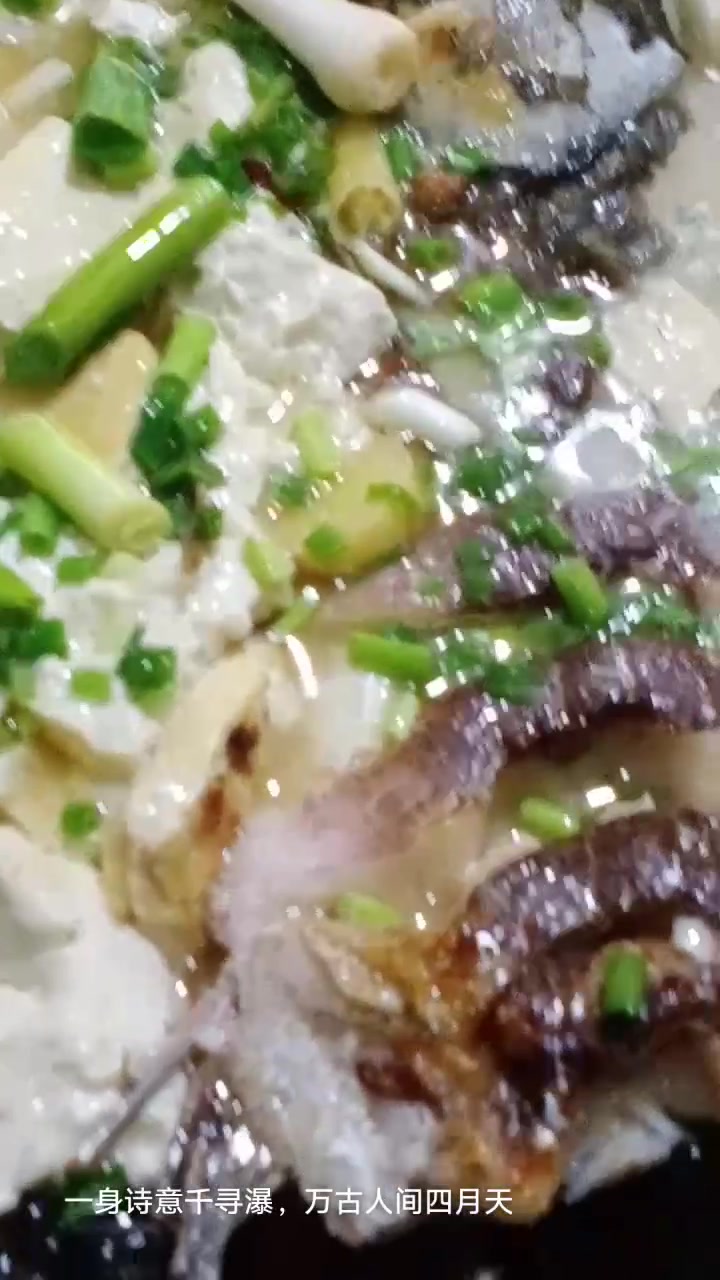 鱼头鱼丸吊锅出炉