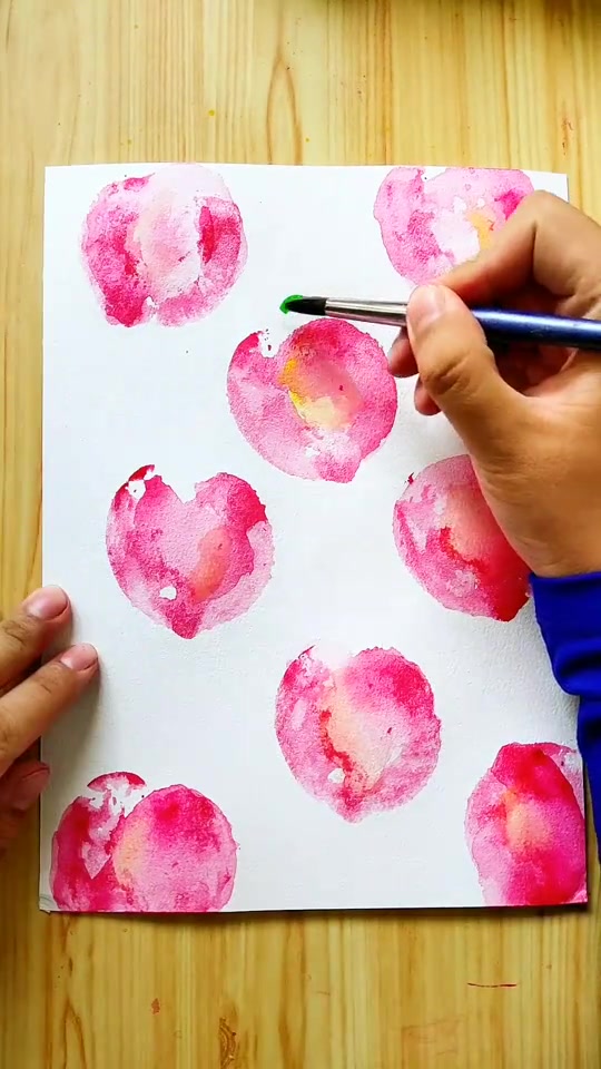 小小的油桃画个水彩画