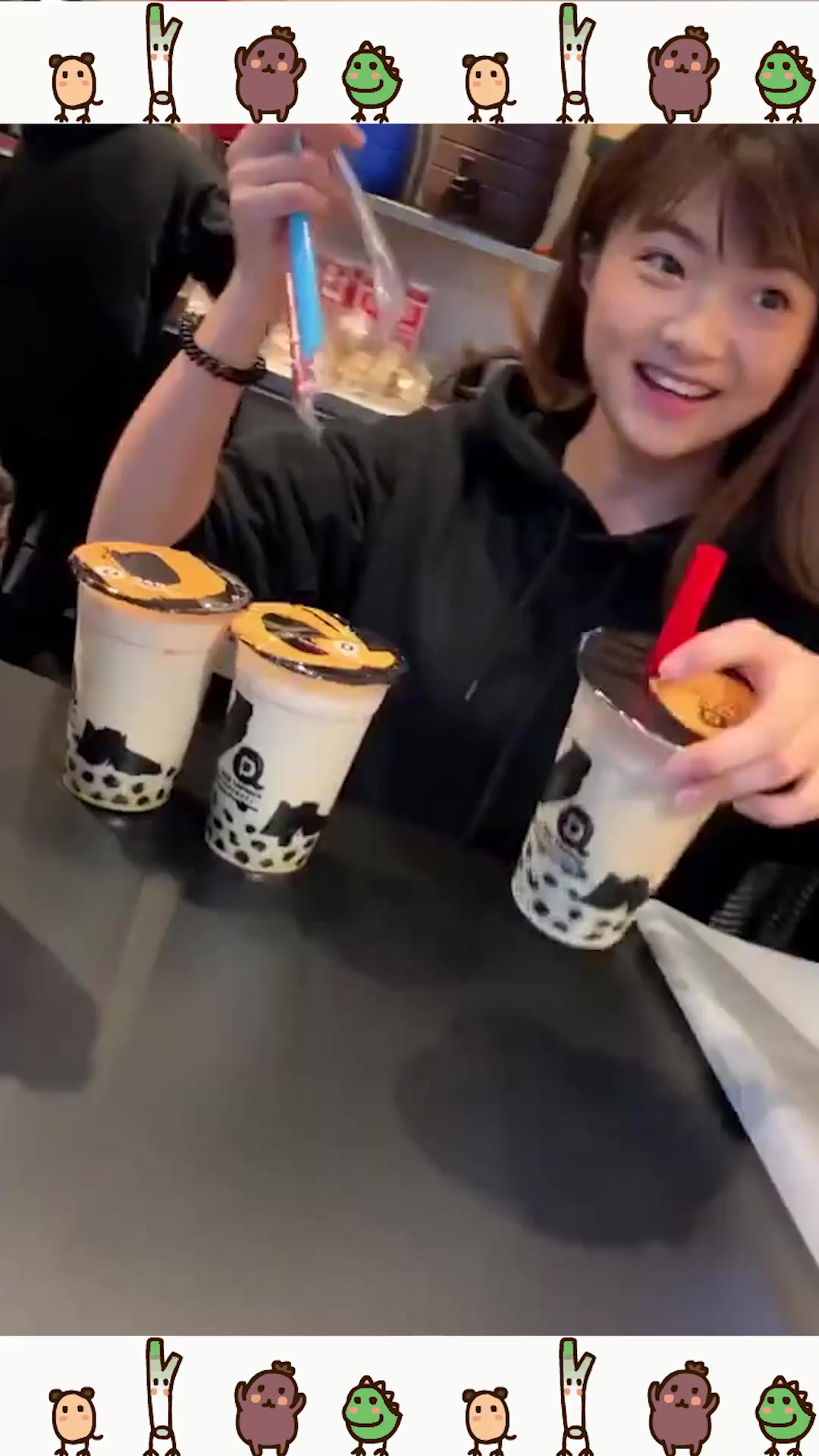 在日本街头遇到的,奶茶店的可爱小姐姐,真有礼貌
