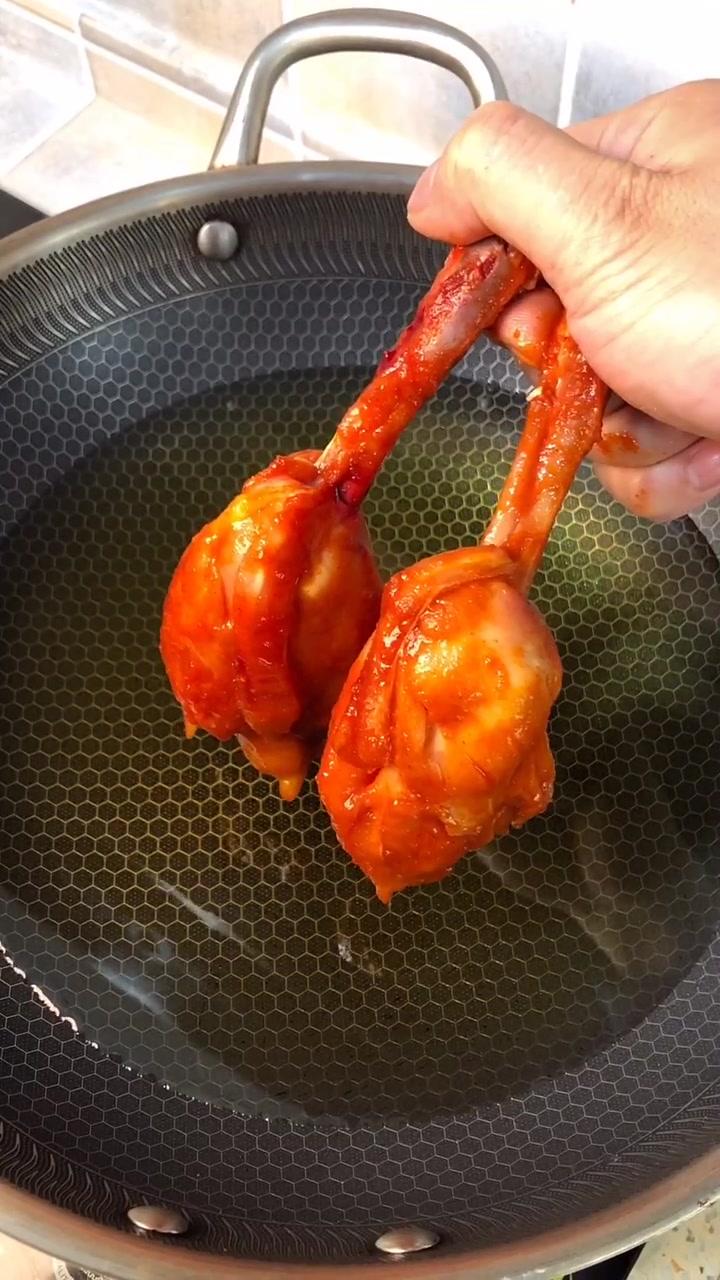 脆皮炸鸡腿,香酥美味超好吃,配上番茄酱真是绝了