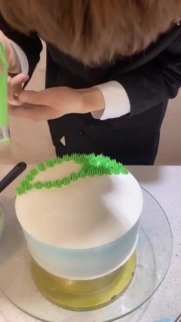 充满童趣的儿童生日蛋糕,看完很佩服师傅的想象力和创意,太牛了