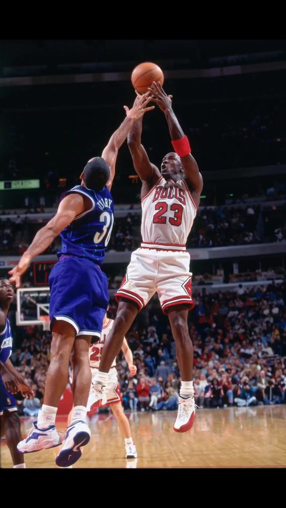 乔帮主教科书式后仰