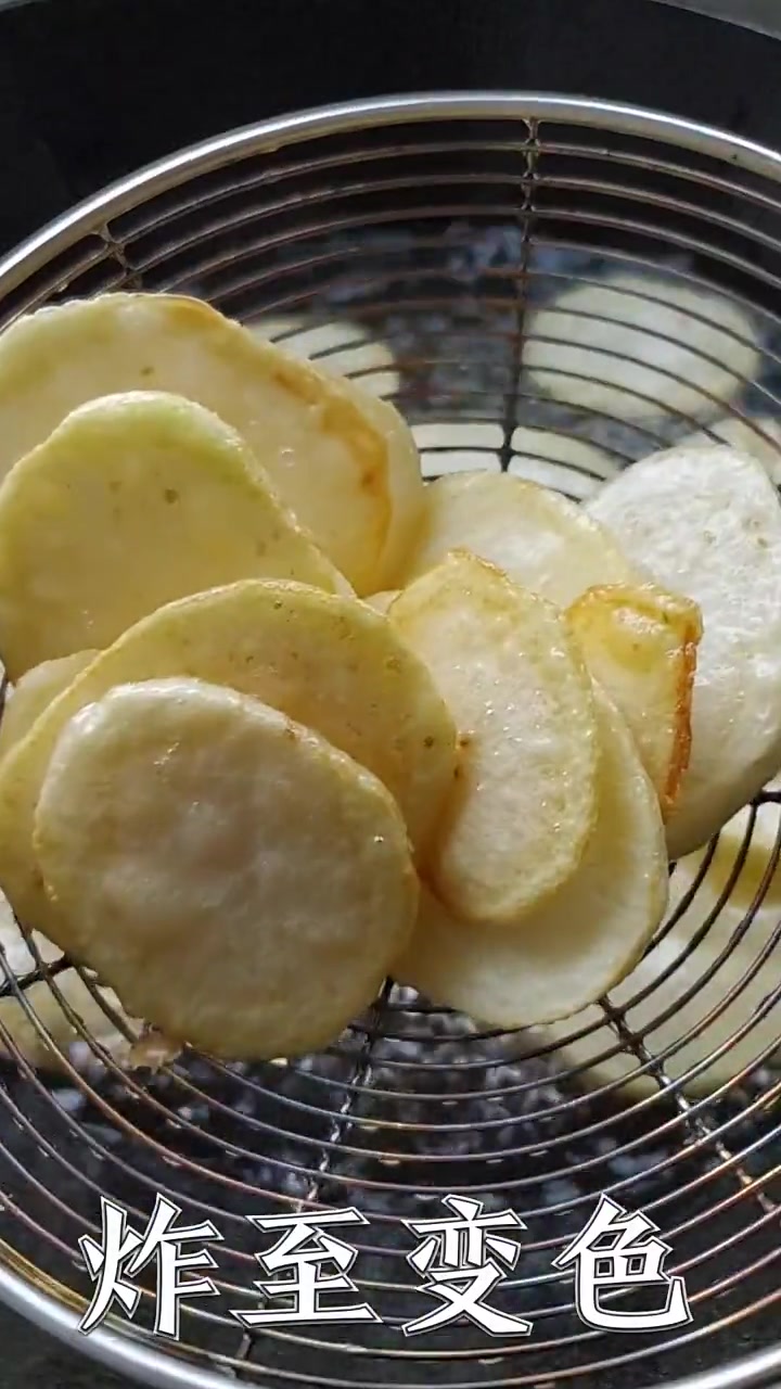 一道干锅土豆片,多少人喜欢的下饭菜,其实做法很简单!