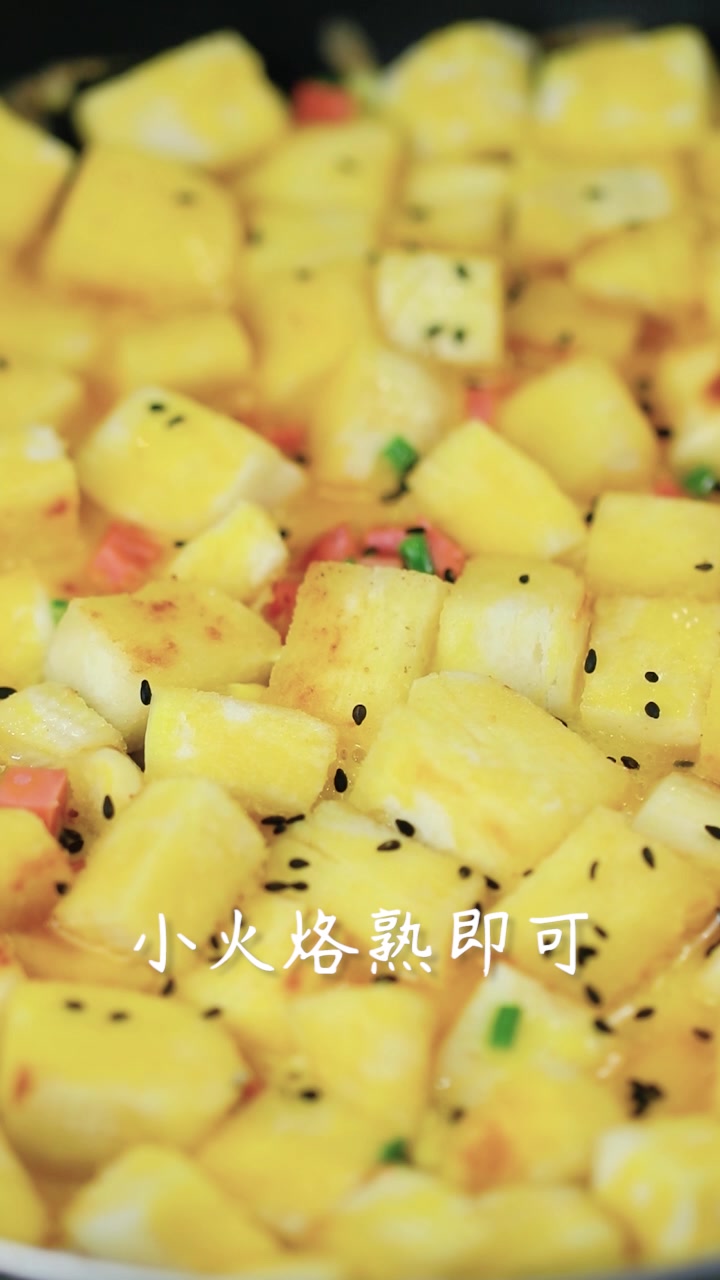 用它替代饼皮做的披萨,又薄又脆,平底锅就能做