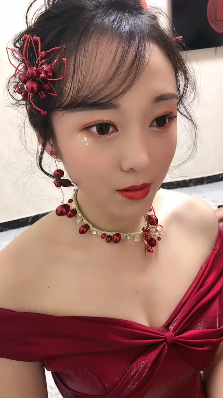 有钱人终成眷属,没钱人亲眼目睹,好白菜又被猪拱了